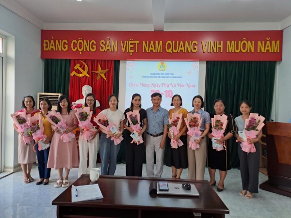 Công đoàn cơ sở Sở Khoa học và Công nghệ Tổ chức chào mừng ngày Phụ nữ Việt Nam 20-10